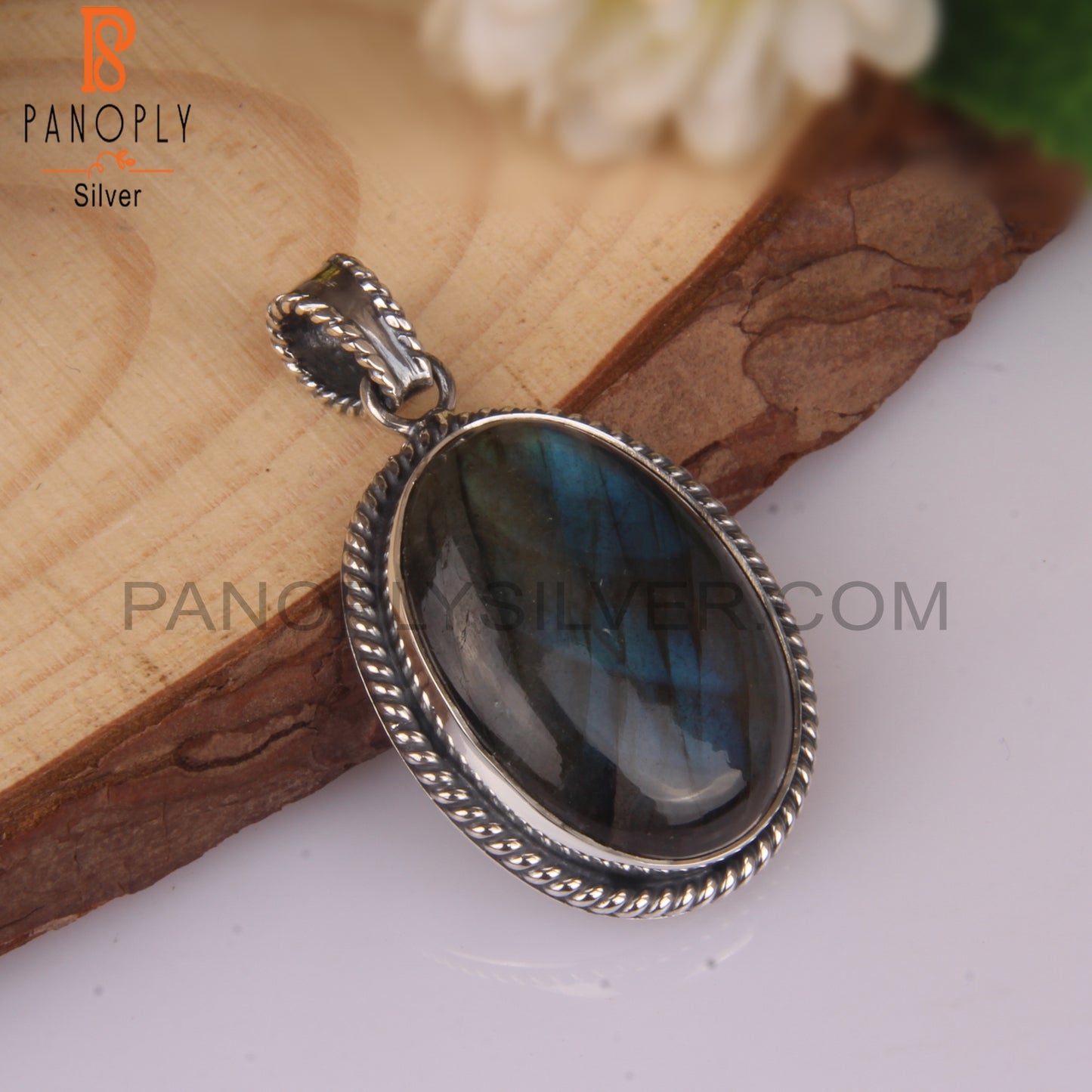 Labradorite Oval Shape 925 Sterling Silver Pendant