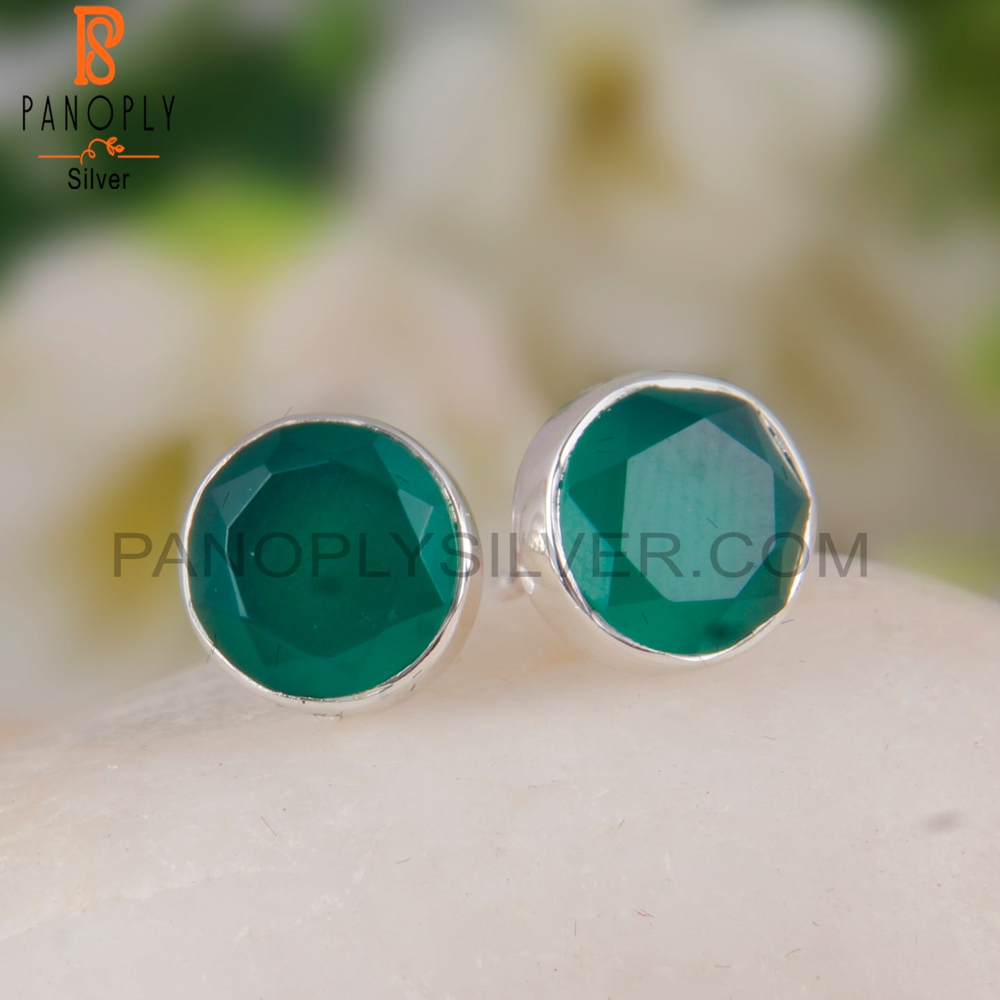 Green Onyx Round Shape 925 Sterling Silver Studs Earrings