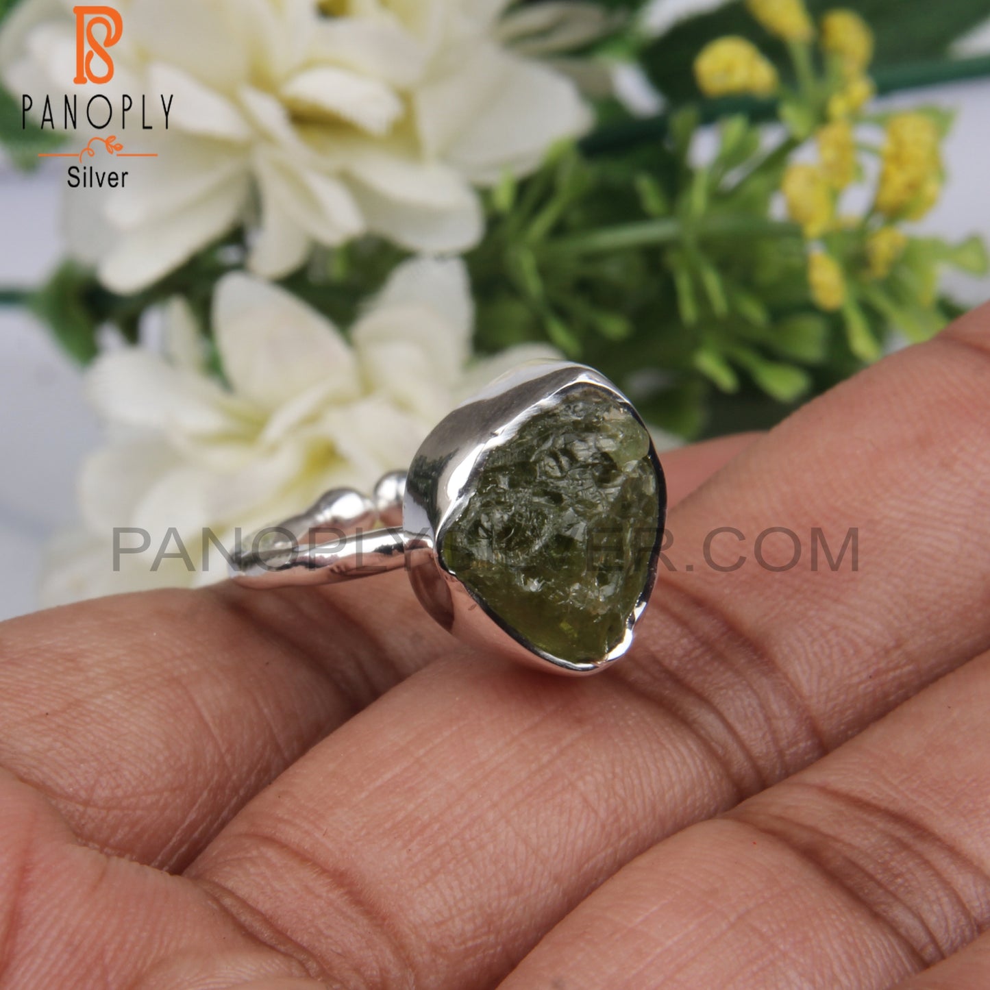 Hand hammered Rough Peridot 925 Sterling Silver Ring