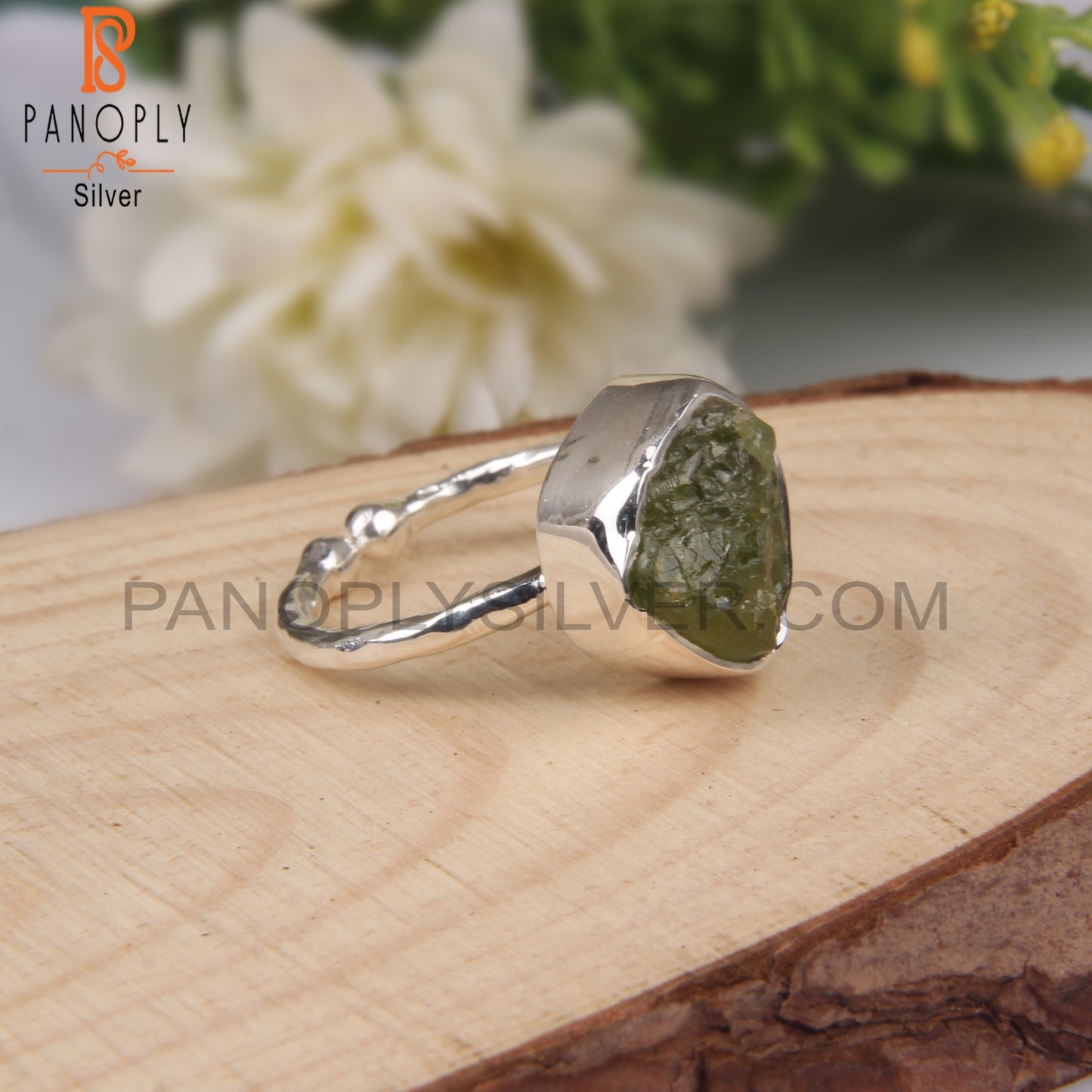 Hand hammered Rough Peridot 925 Sterling Silver Ring