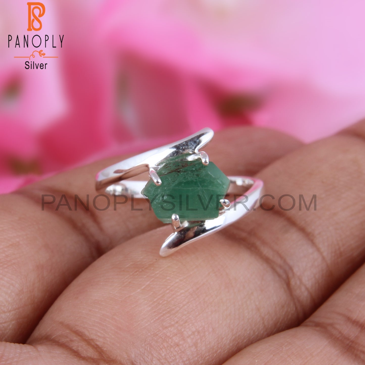 Attractive Emerald Rough 925 Sterling Silver Ring