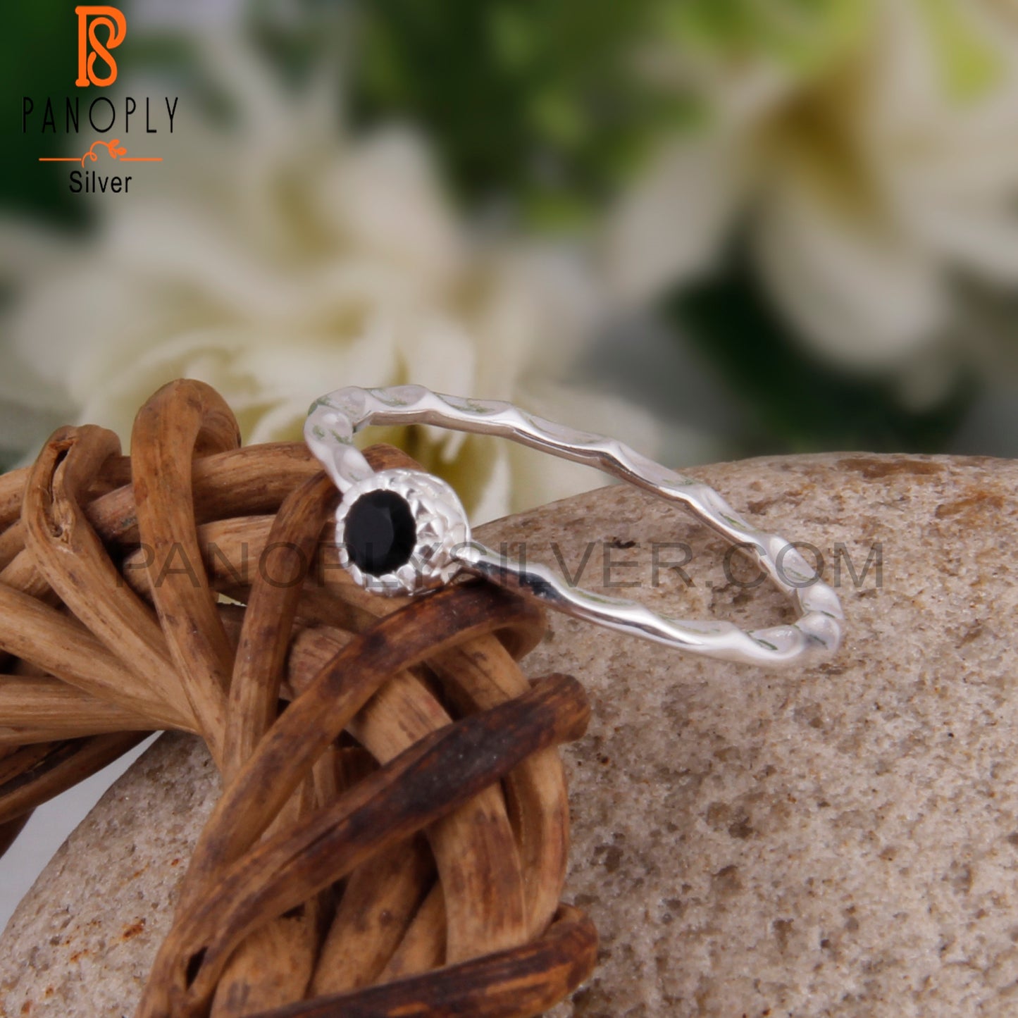 Black Onyx Round Shape 925 Sterling Silver Ring