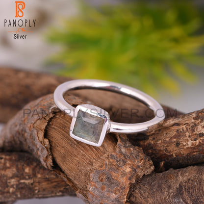 Labradorite 925 Sterling Silver Minimalist Ring