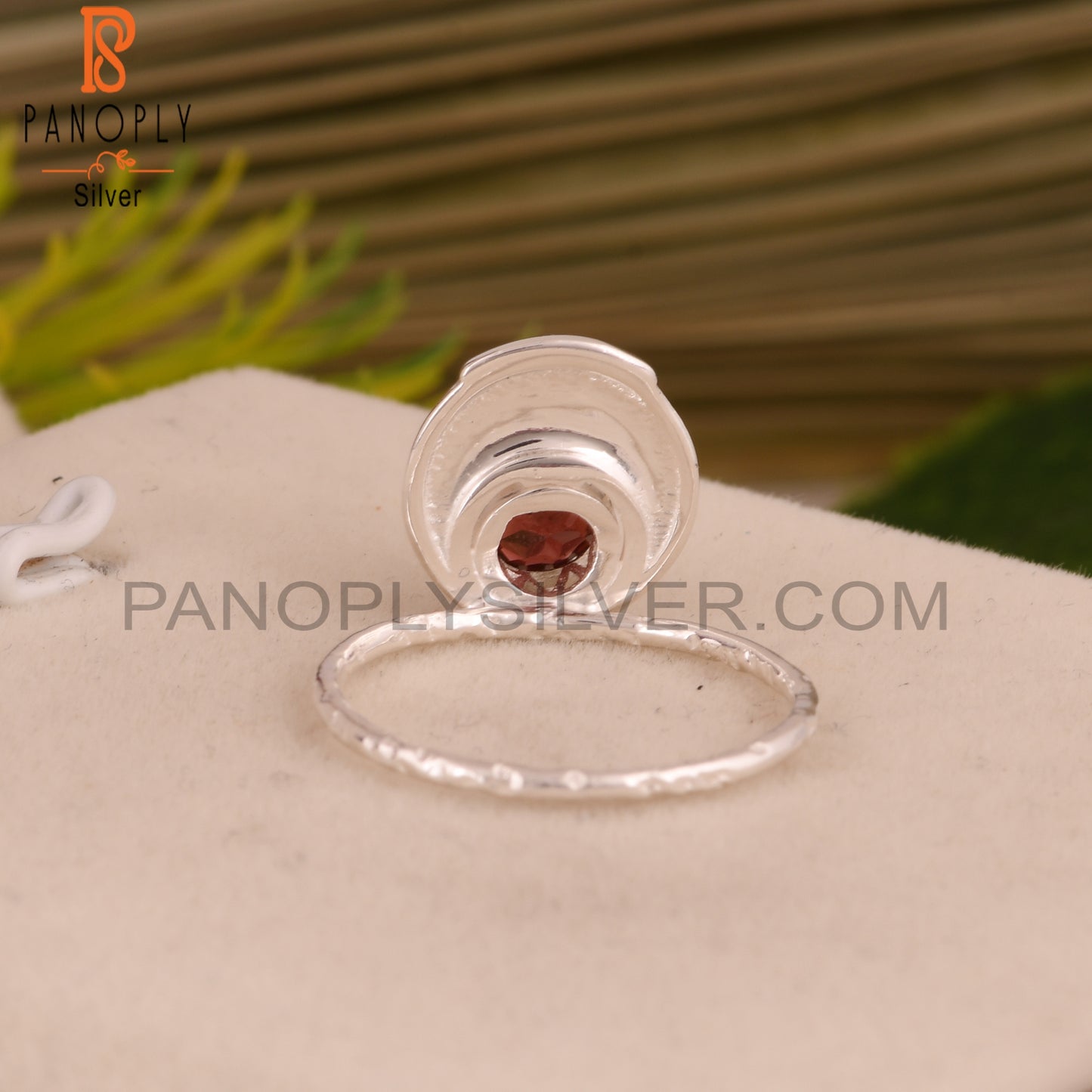 Garnet Round Shape 925 Sterling Silver Red Ring