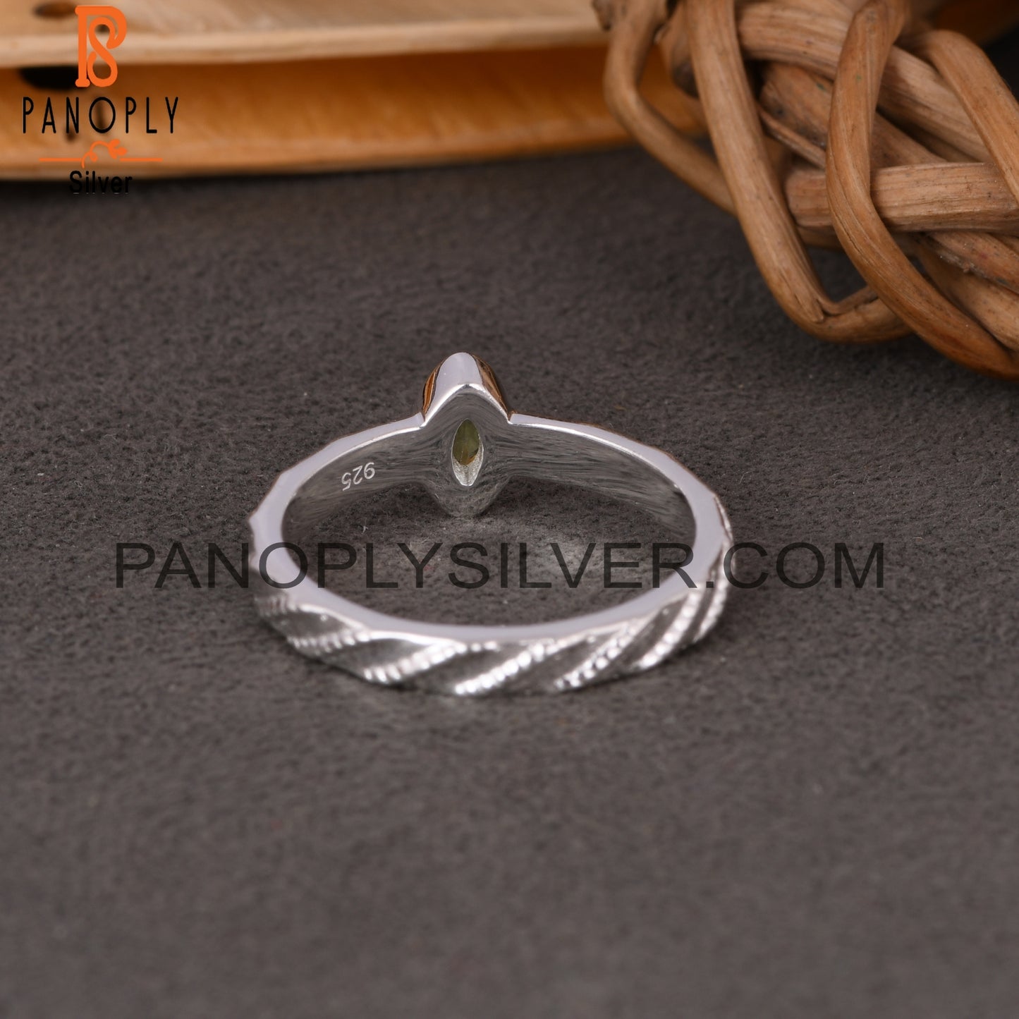 Twist Peridot Marquise 925 Sterling Silver Ring