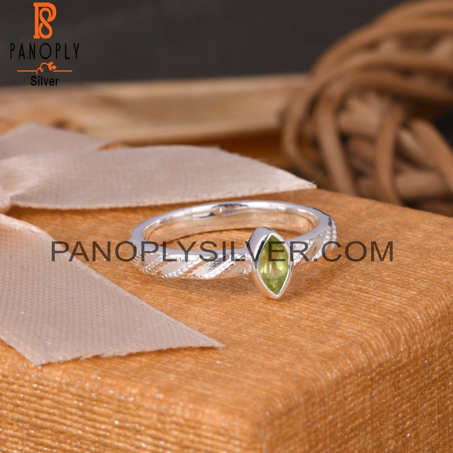 Twist Peridot Marquise 925 Sterling Silver Ring