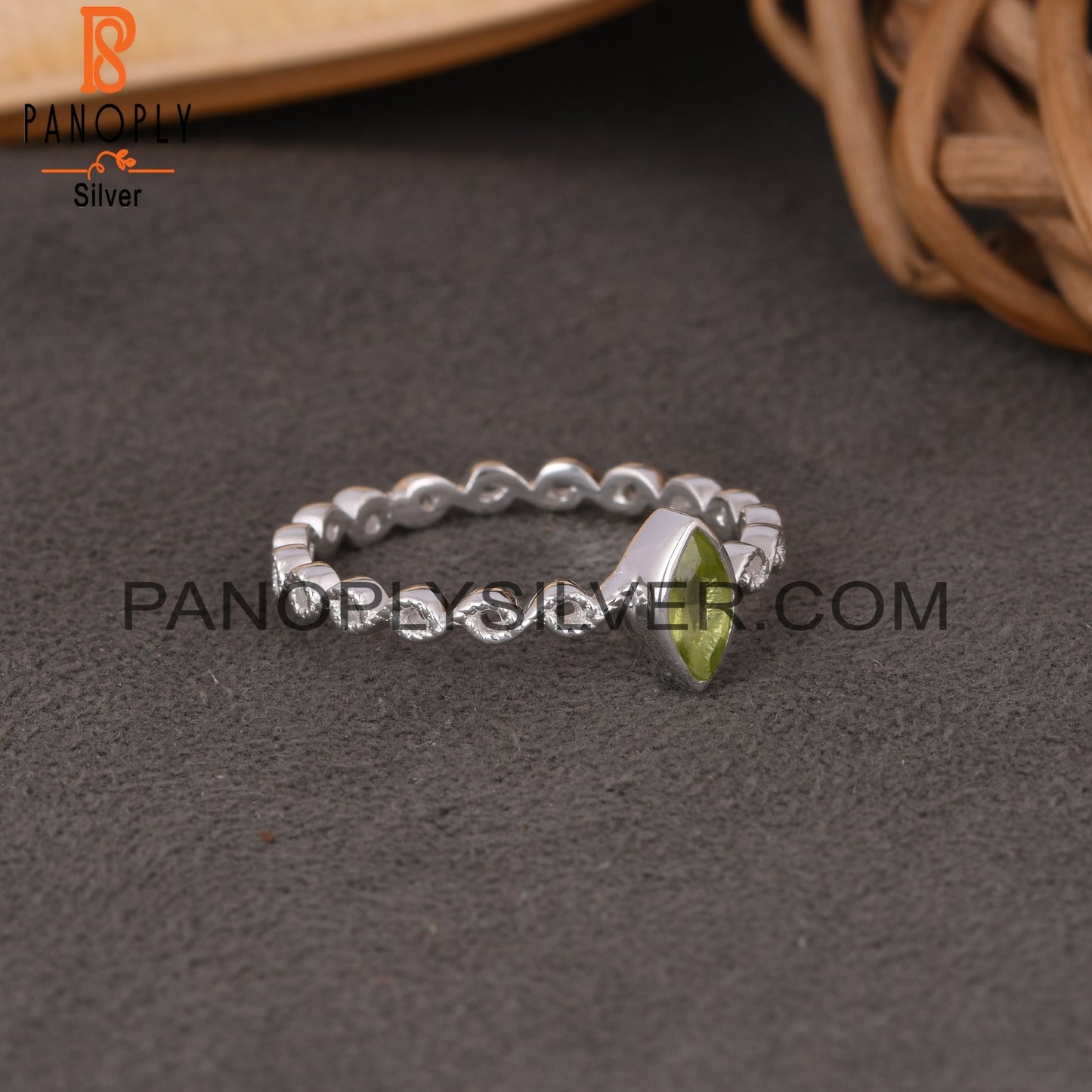 Twist Peridot Marquise 925 Silver Ring