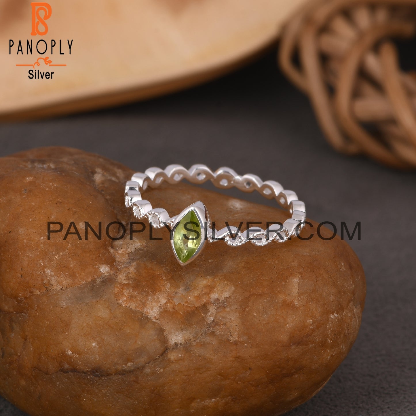 Twist Peridot Marquise 925 Silver Ring