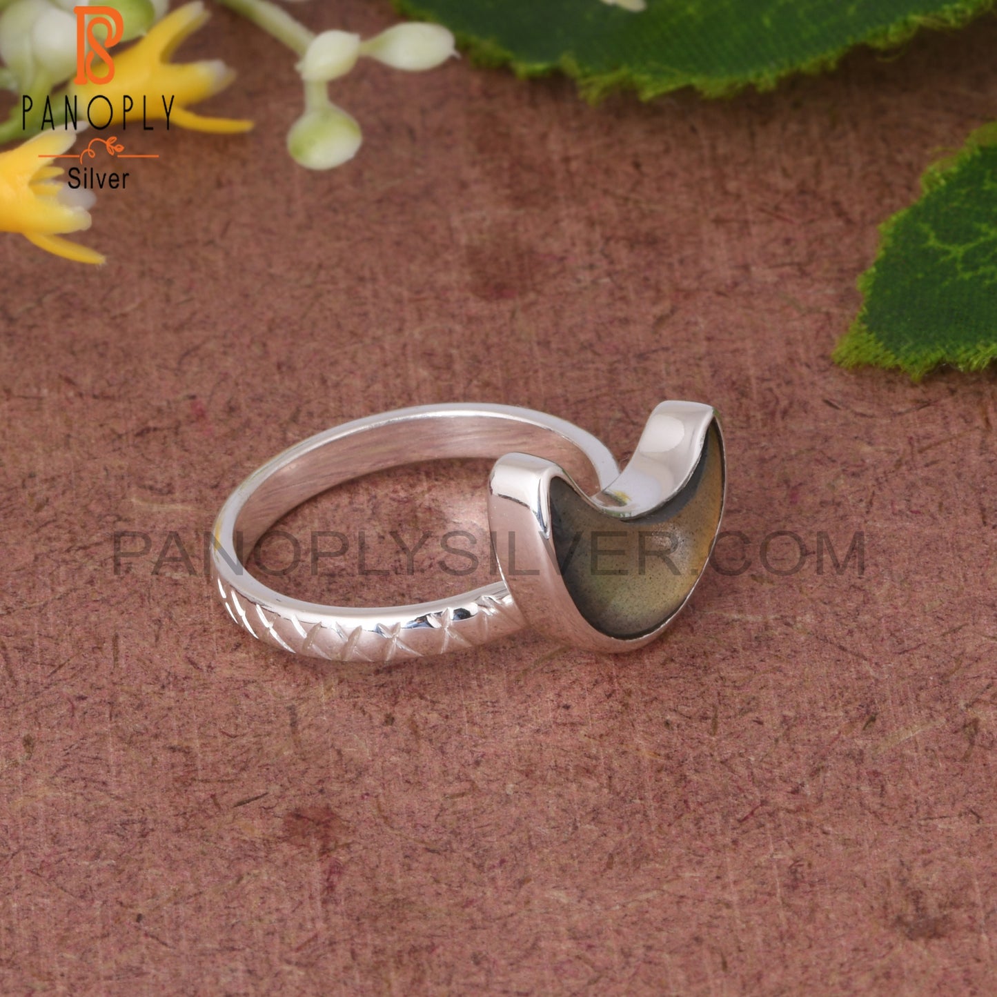 Labradorite 925 Sterling Silver Moon Shape Ring