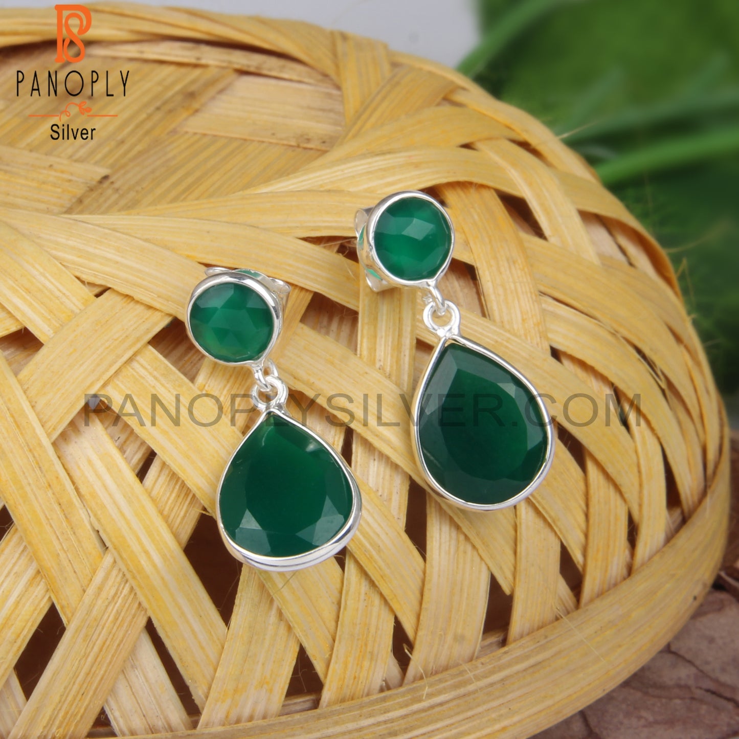 Hand Hammered Green Onyx 925 Sterling Silver Pretty Earrings